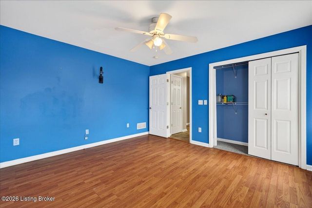 217 Bolton Ct, Shepherdsville, KY 40165