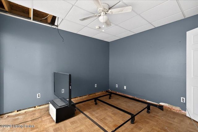 217 Bolton Ct, Shepherdsville, KY 40165