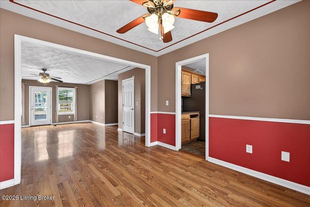 217 Bolton Ct, Shepherdsville, KY 40165