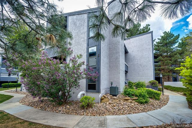 9837 E Peakview Avenue D11, Englewood, CO 80111