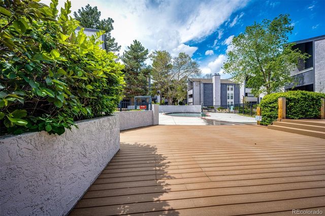 9837 E Peakview Avenue D11, Englewood, CO 80111