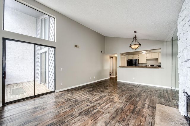 9837 E Peakview Avenue D11, Englewood, CO 80111