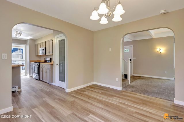 9219 Strutz Avenue, Anchorage, AK 99507