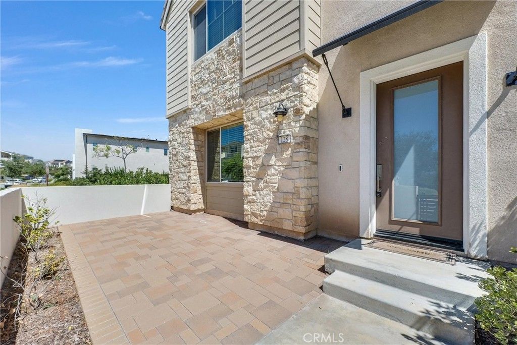 128 Character, Irvine, CA 92618 — photo 5