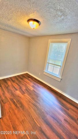 3553 OWEN Avenue, Jacksonville, FL 32208