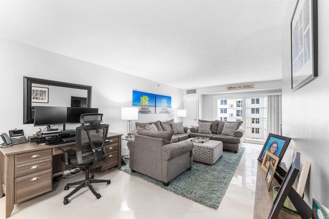 3215 S Ocean Boulevard 407, Highland Beach, FL 33487