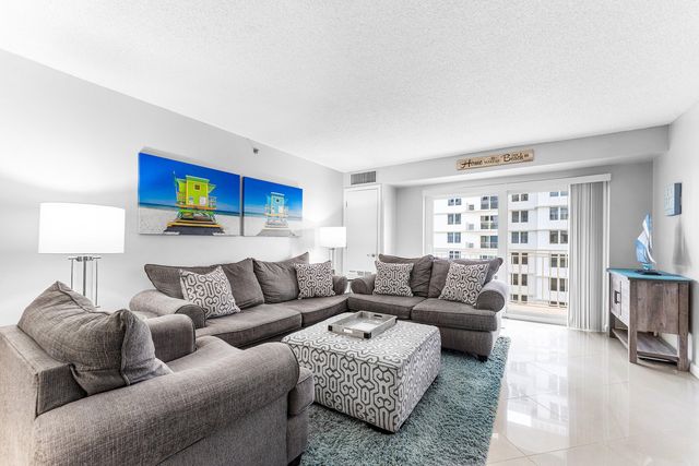 3215 S Ocean Boulevard 407, Highland Beach, FL 33487