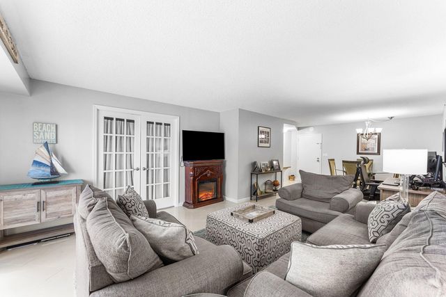 3215 S Ocean Boulevard 407, Highland Beach, FL 33487