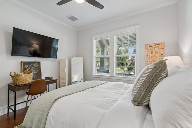 212 W HILDA STREET, Tampa, FL 33603