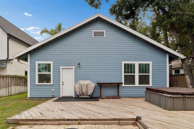 212 W HILDA STREET, Tampa, FL 33603