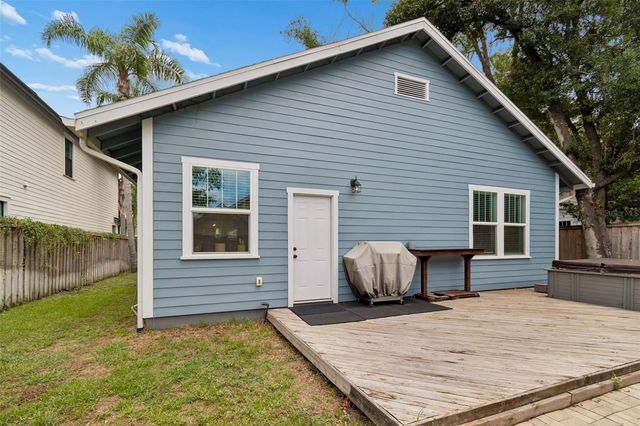 212 W HILDA STREET, Tampa, FL 33603