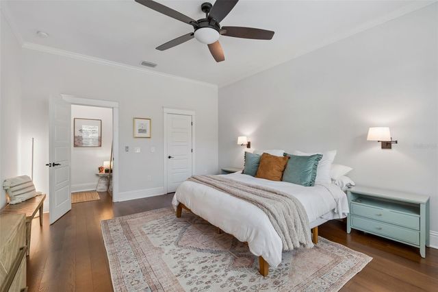 212 W HILDA STREET, Tampa, FL 33603