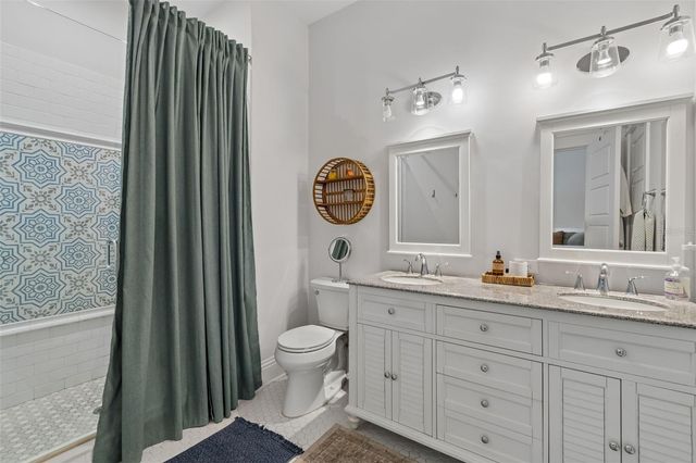 212 W HILDA STREET, Tampa, FL 33603