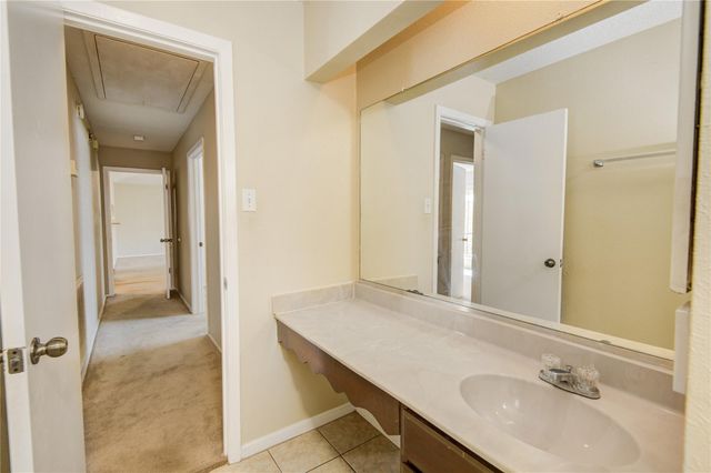 9831 Shell Rock Road, La Porte, TX 77571