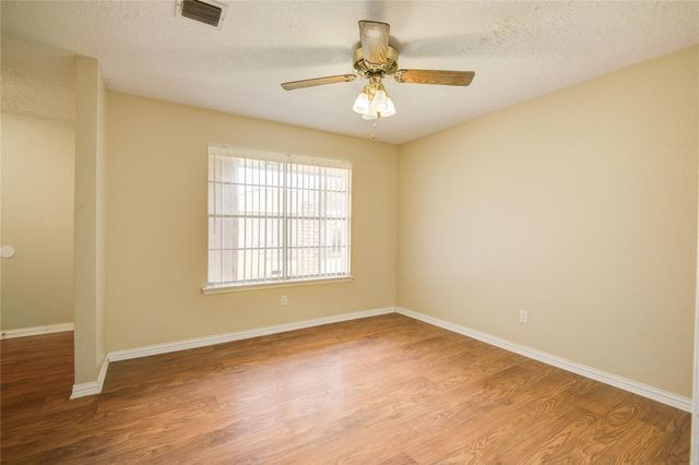 9831 Shell Rock Road, La Porte, TX 77571