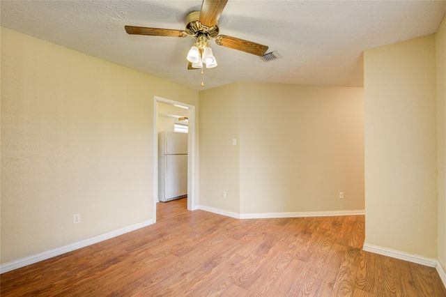 9831 Shell Rock Road, La Porte, TX 77571