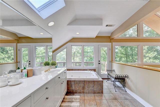9035 Walnut Cove Lane, Gainesville, GA 30506