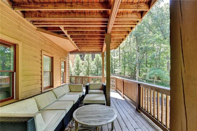 9035 Walnut Cove Lane, Gainesville, GA 30506