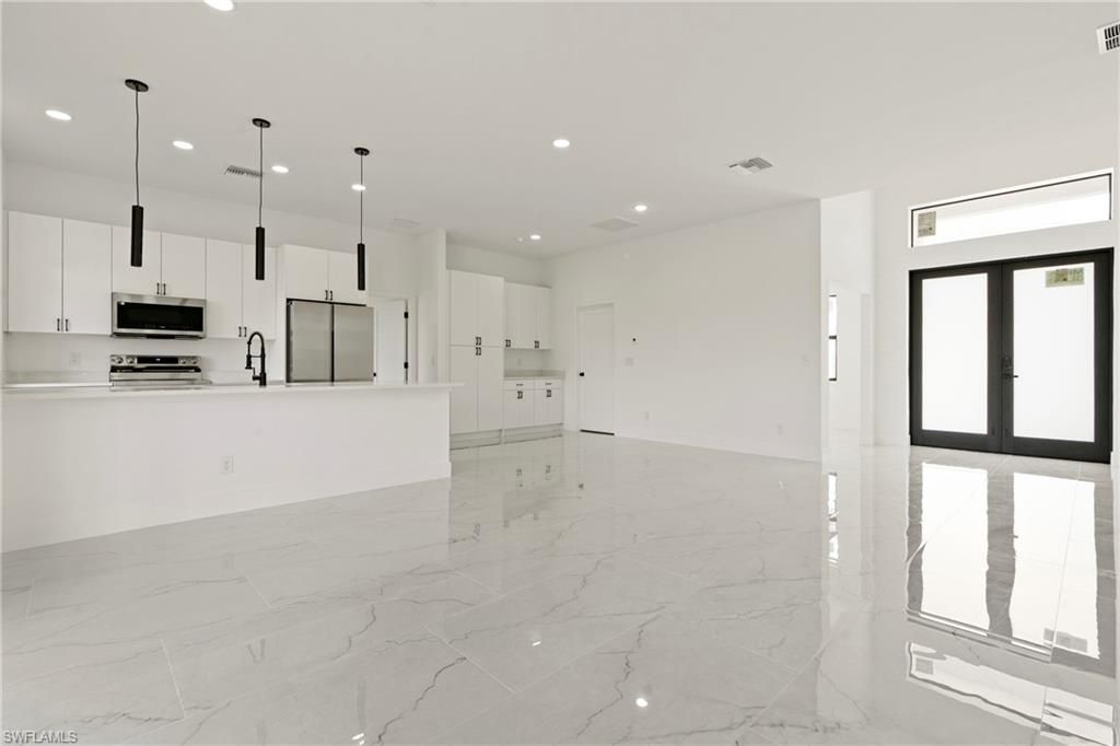 2609 45th ST W, LEHIGH ACRES, FL 33971 — photo 4