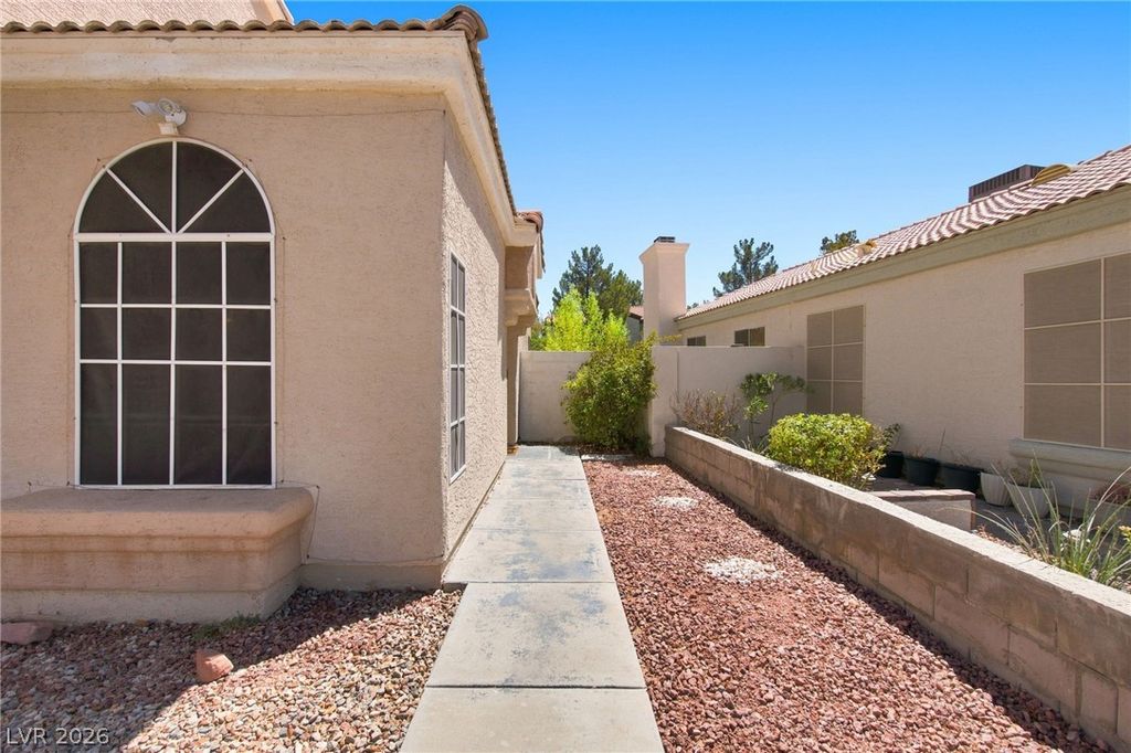 7164 Paradise Bay Drive, Las Vegas, NV 89119 — photo 3