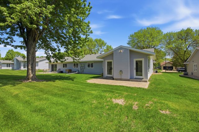 2510 9th Street SW, Willmar, MN 56201