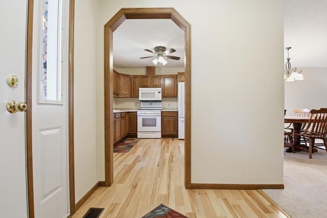 2510 9th Street SW, Willmar, MN 56201
