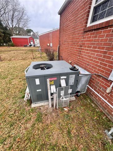 6 Cornelius DR, Hampton, VA 23666