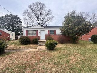 6 Cornelius DR, Hampton, VA 23666