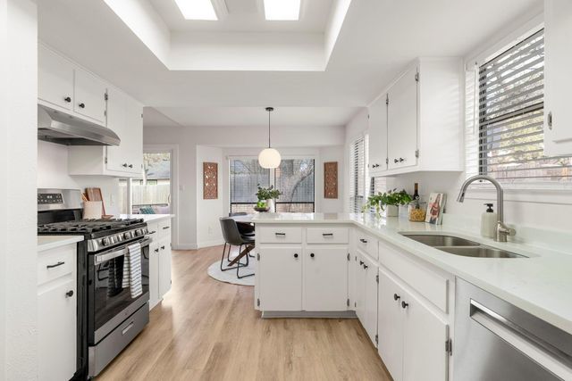 4911 White Elm DR, Austin, TX 78749