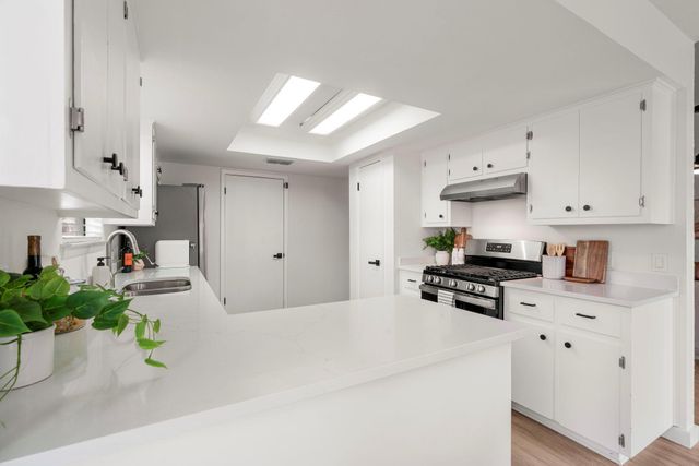 4911 White Elm DR, Austin, TX 78749