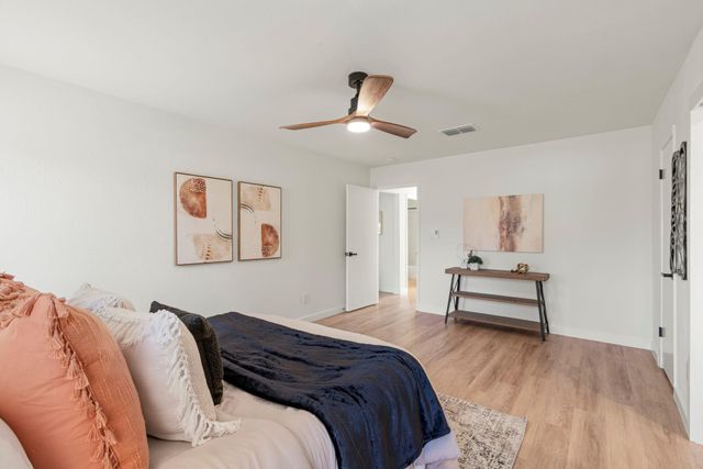 4911 White Elm DR, Austin, TX 78749