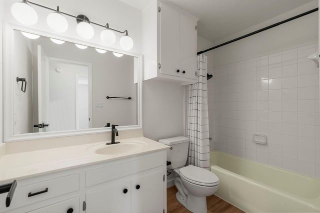 4911 White Elm DR, Austin, TX 78749