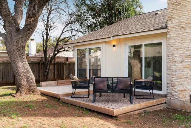 4911 White Elm DR, Austin, TX 78749