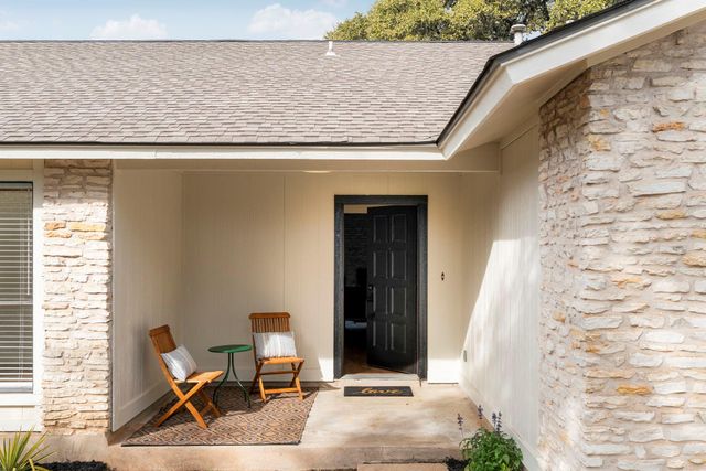 4911 White Elm DR, Austin, TX 78749