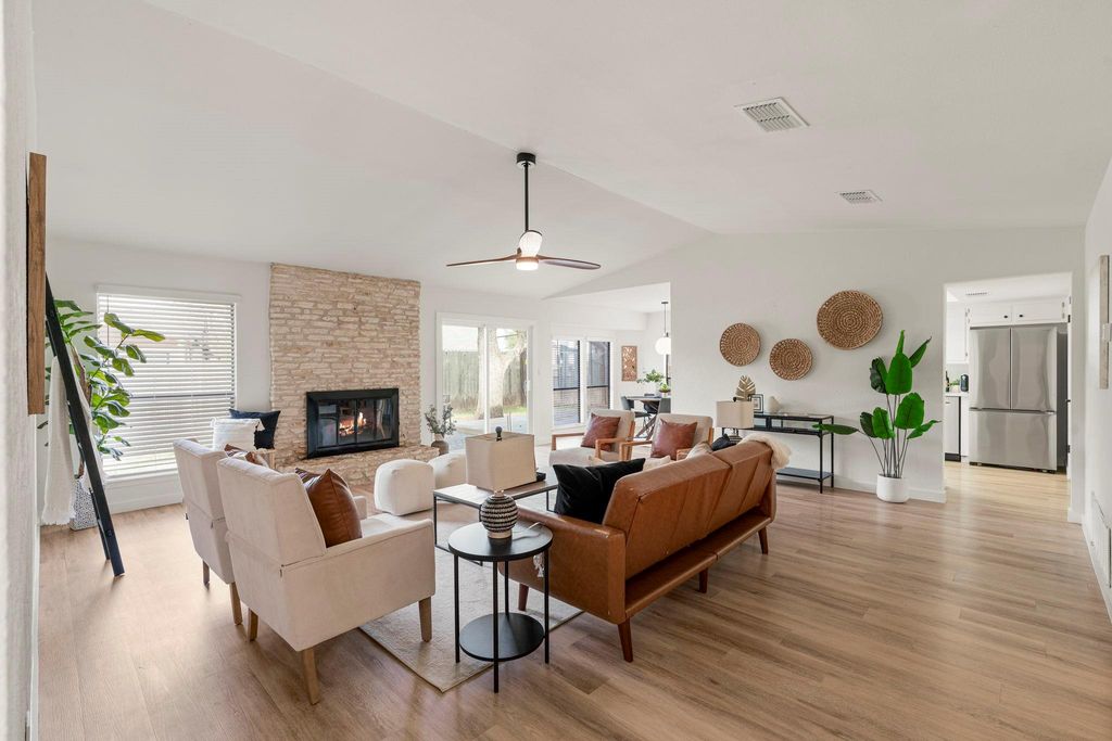 4911 White Elm DR, Austin, TX 78749