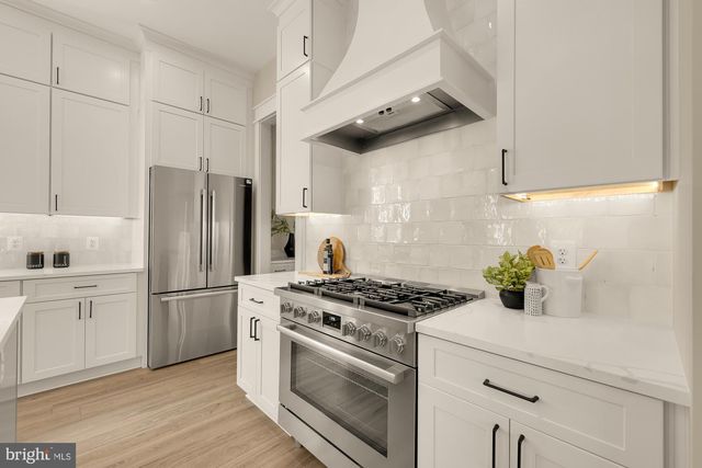 5707 9TH ST N, Arlington, VA 22205