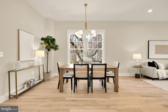 5707 9TH ST N, Arlington, VA 22205