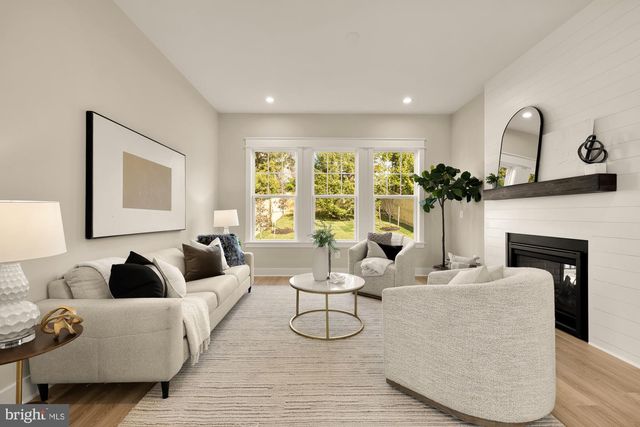 5707 9TH ST N, Arlington, VA 22205