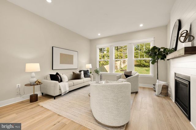 5707 9TH ST N, Arlington, VA 22205