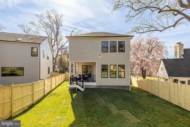 5707 9TH ST N, Arlington, VA 22205