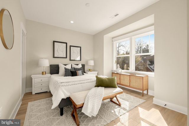 5707 9TH ST N, Arlington, VA 22205