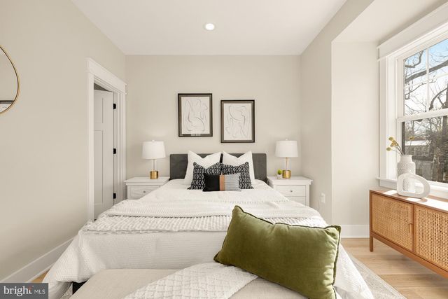 5707 9TH ST N, Arlington, VA 22205