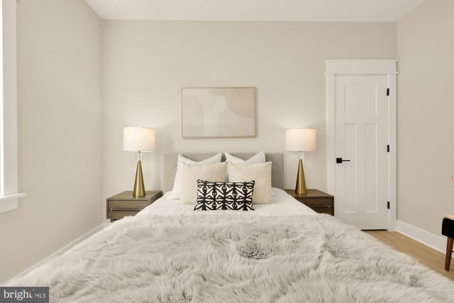 5707 9TH ST N, Arlington, VA 22205