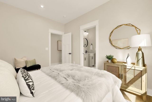 5707 9TH ST N, Arlington, VA 22205