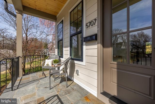 5707 9TH ST N, Arlington, VA 22205