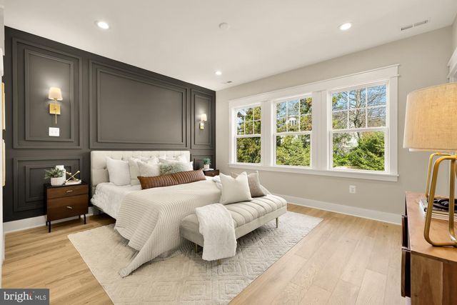 5707 9TH ST N, Arlington, VA 22205