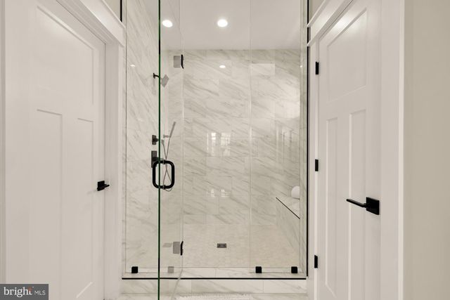 5707 9TH ST N, Arlington, VA 22205