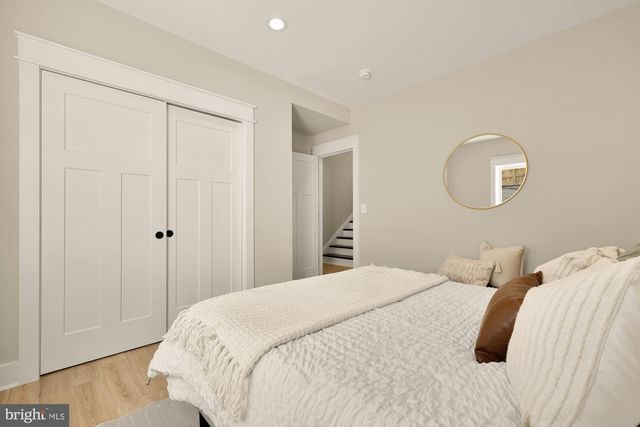 5707 9TH ST N, Arlington, VA 22205