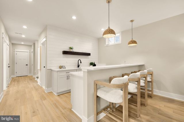 5707 9TH ST N, Arlington, VA 22205