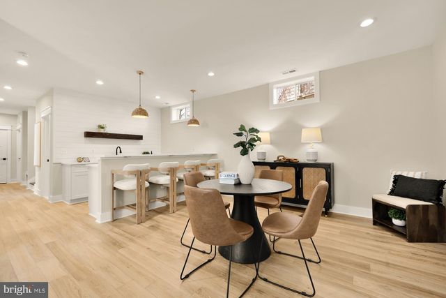 5707 9TH ST N, Arlington, VA 22205